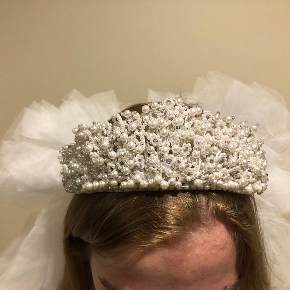 1993 Eve of Milady Wedding Dress - Picture 5 of 10